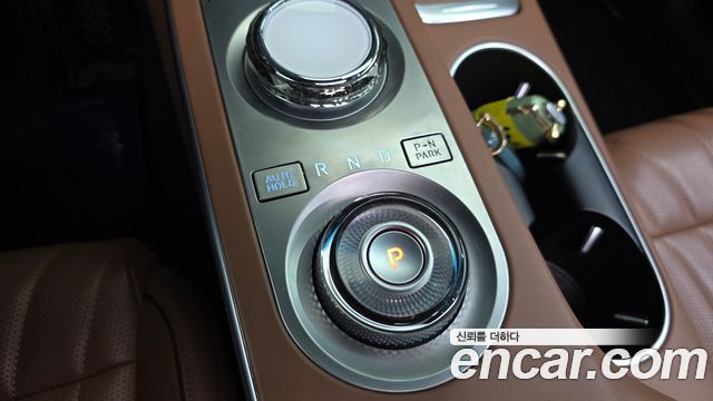 Genesis GV70 2022 — photo 12