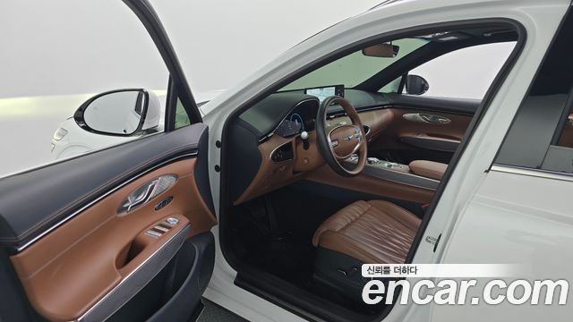 Genesis GV70 2022 — photo 13