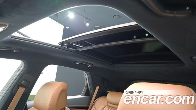 Genesis GV70 2022 — photo 24