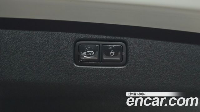Genesis GV70 2022 — photo 25