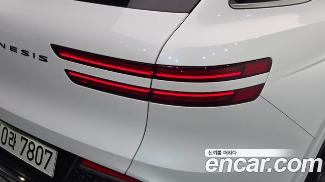 Genesis GV70 2022 — photo 9