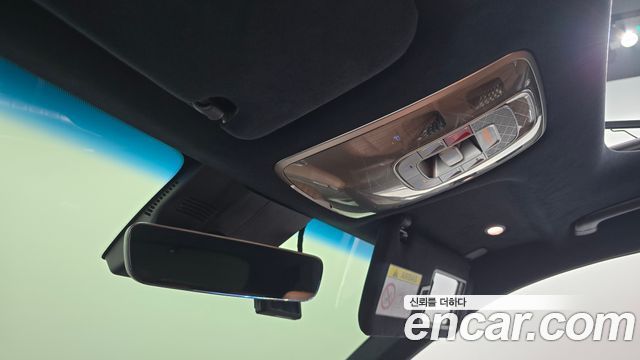 Genesis GV70 2022 — photo 27