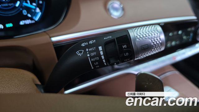 Genesis GV70 2022 — photo 29
