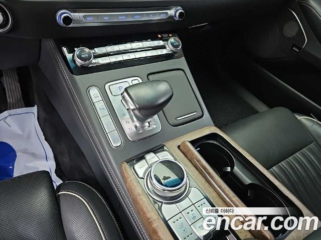 Genesis G90 2019 — photo 9