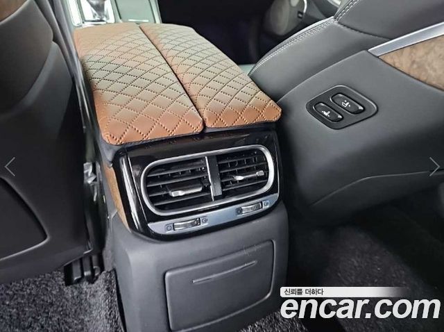 Genesis G90 2019 — photo 14