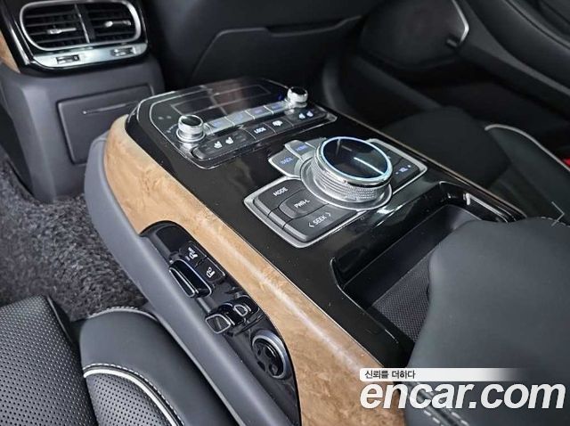 Genesis G90 2019 — photo 15