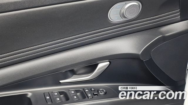 Hyundai AVANTE 2022 — photo 19