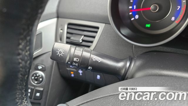 Hyundai AVANTE 2015 — photo 19