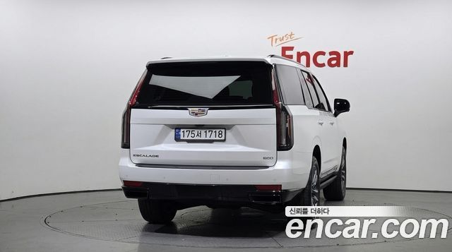 Cadillac Escalade 2023 — photo 4