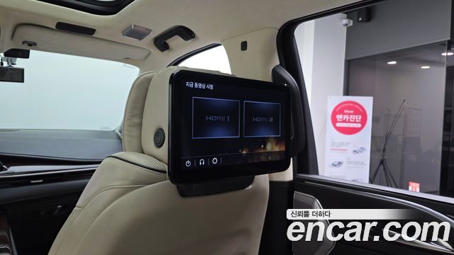Cadillac Escalade 2023 — photo 16