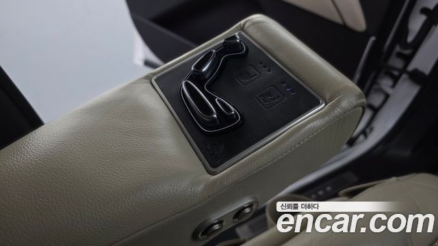 Cadillac Escalade 2023 — photo 18