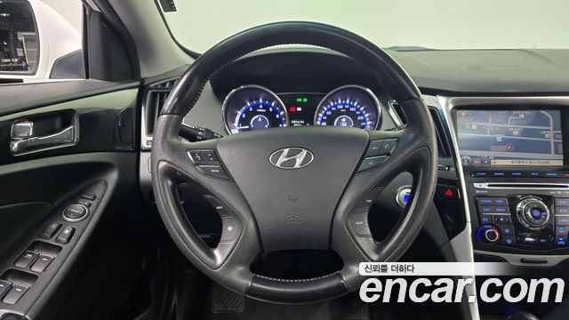 Hyundai Sonata 2010 — photo 13