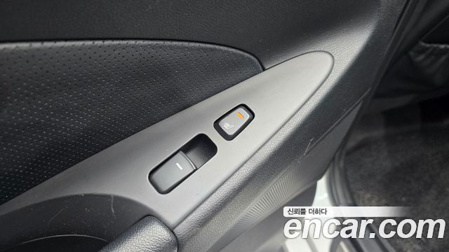 Hyundai Sonata 2010 — photo 19