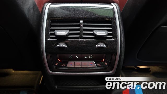 BMW X6 2021 — photo 24