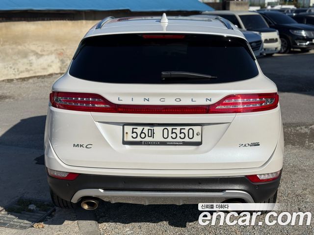 Lincoln MKC 2015 — photo 3