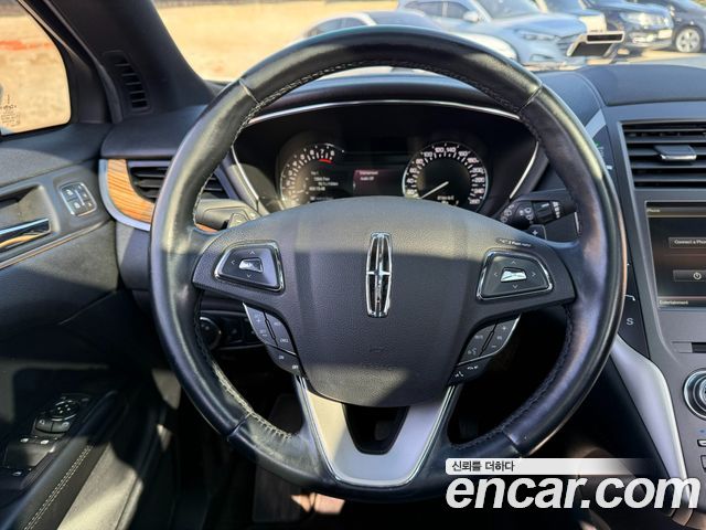 Lincoln MKC 2015 — photo 8