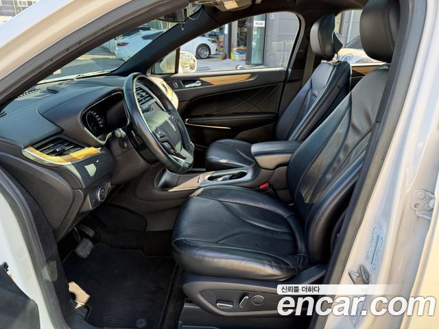 Lincoln MKC 2015 — photo 9