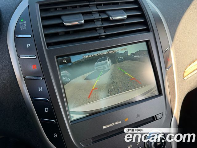Lincoln MKC 2015 — photo 13