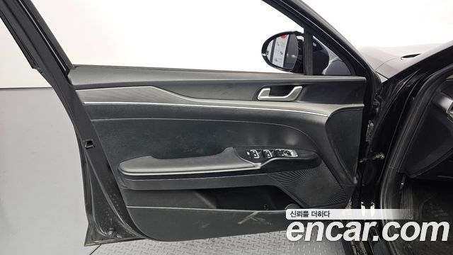 Kia K5 2023 — photo 14