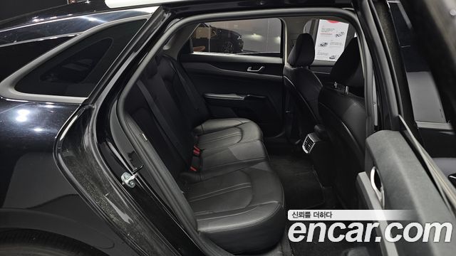 Kia K5 2023 — photo 16