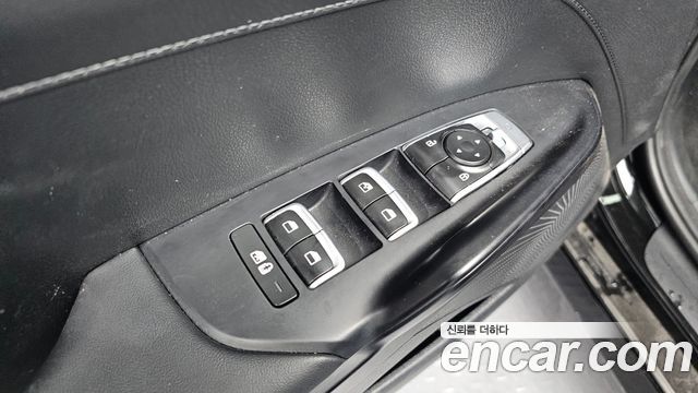 Kia K5 2023 — photo 28