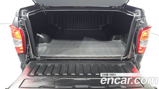 KG Mobility Rexton 2018 — photo 20
