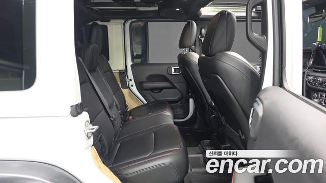 Jeep Wrangler 2024 — photo 11