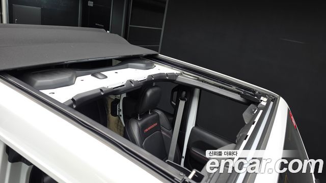 Jeep Wrangler 2024 — photo 19