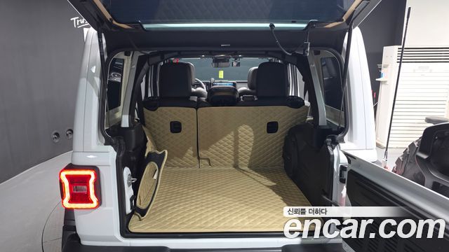 Jeep Wrangler 2024 — photo 20