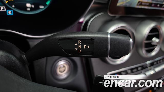 Mercedes-Benz GLC-Class 2021 — photo 12