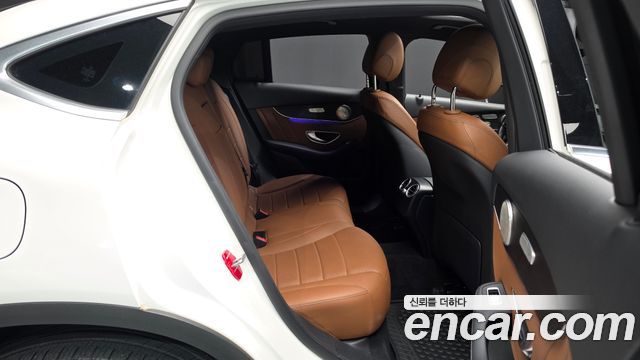 Mercedes-Benz GLC-Class 2021 — photo 17