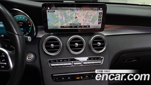 Mercedes-Benz GLC-Class 2021 — photo 19