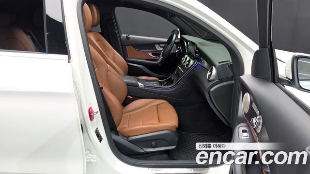 Mercedes-Benz GLC-Class 2021 — photo 16