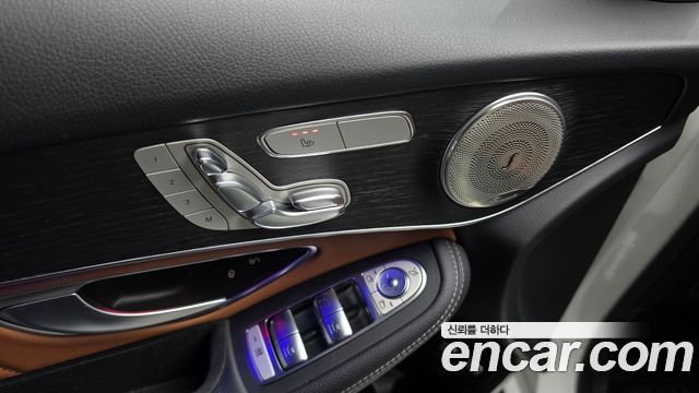 Mercedes-Benz GLC-Class 2021 — photo 29