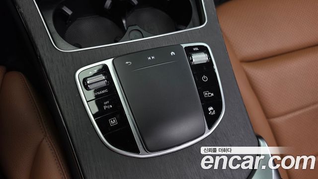 Mercedes-Benz GLC-Class 2021 — photo 30
