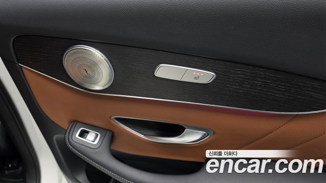 Mercedes-Benz GLC-Class 2021 — photo 33