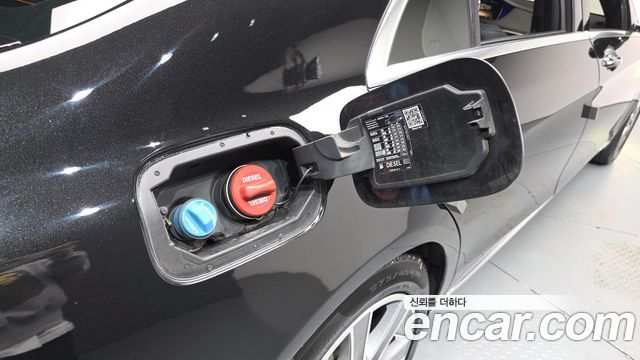 Mercedes-Benz S-Class 2014 — photo 33