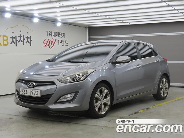 Hyundai i30 2012 — photo 1