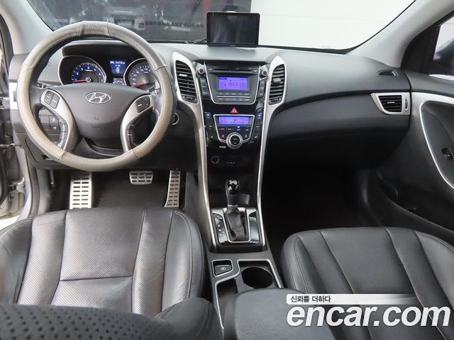 Hyundai i30 2012 — photo 7