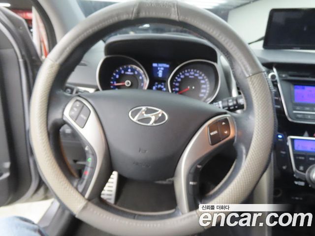 Hyundai i30 2012 — photo 8