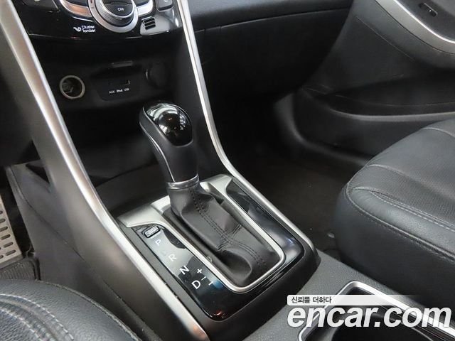 Hyundai i30 2012 — photo 11