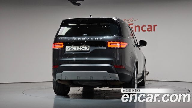 Land Rover Discovery 2019 — photo 4