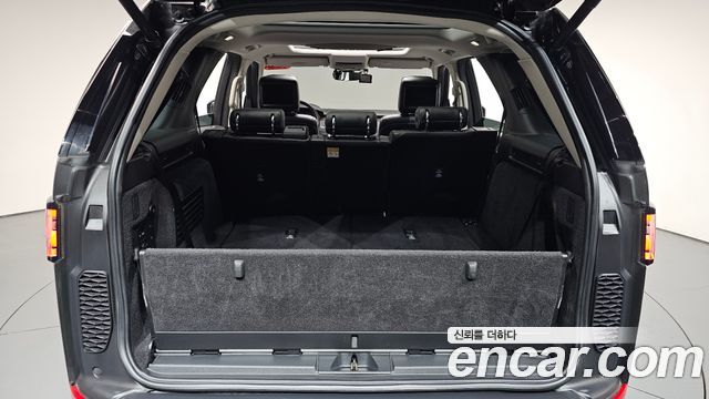 Land Rover Discovery 2019 — photo 26