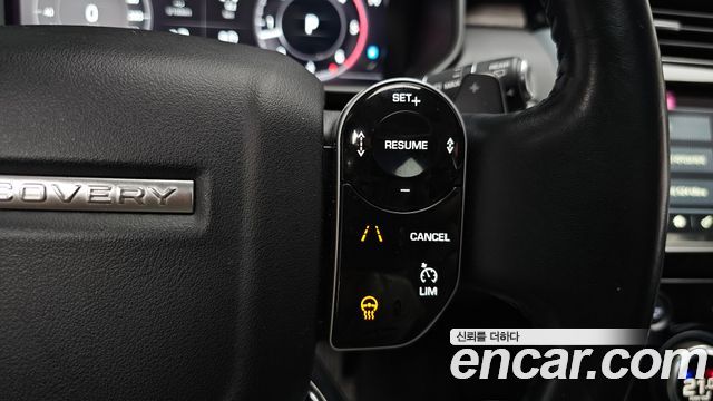 Land Rover Discovery 2019 — photo 40