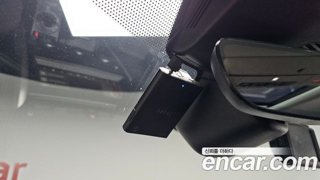 Land Rover Discovery 2019 — photo 43