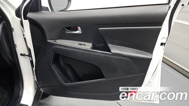 Kia Sportage 2015 — photo 14