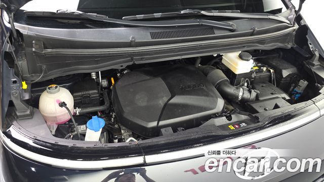 Hyundai Staria 2023 — photo 6