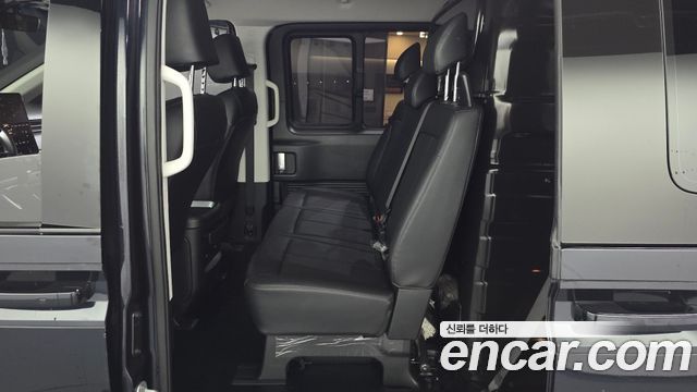 Hyundai Staria 2023 — photo 18