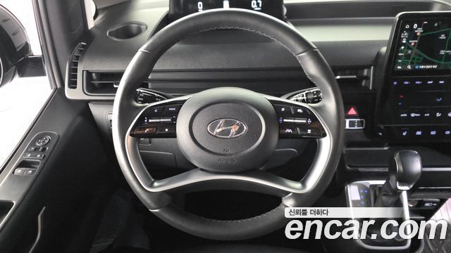 Hyundai Staria 2023 — photo 19