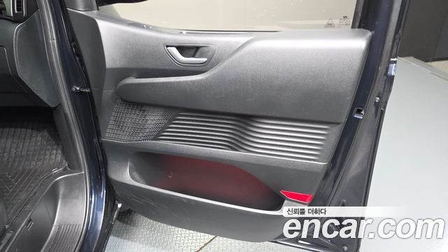 Hyundai Staria 2023 — photo 15